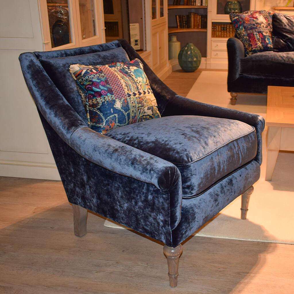 Fauteuil Anglais Velours Bleu Garbo P1 TETRAD