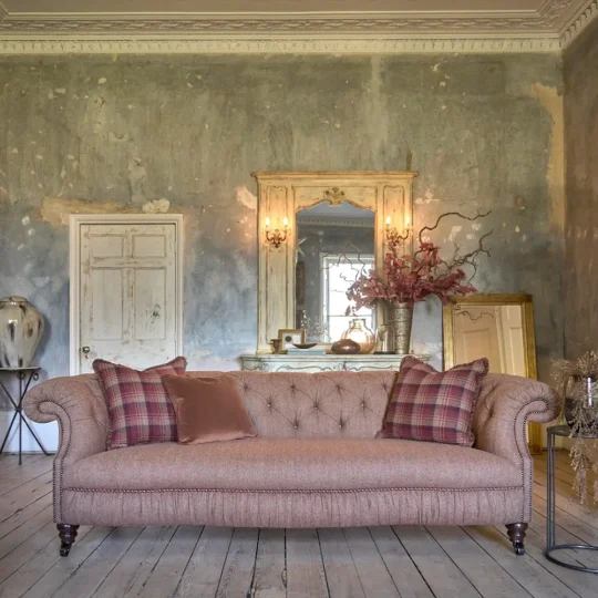Timeless Chesterfield Canape Anglais Tissu Rose Capiton Tetrad Melrose
