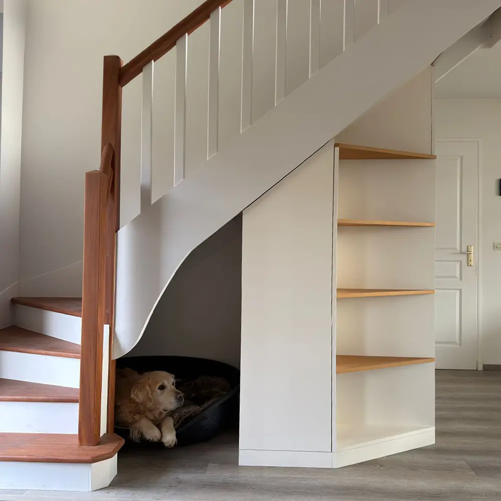 Dressing Sous Escalier Rangement Personnalise Moderne Sur Mesure Vazardhome